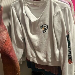 Victoria’s Secret sweatshirt whit with pink